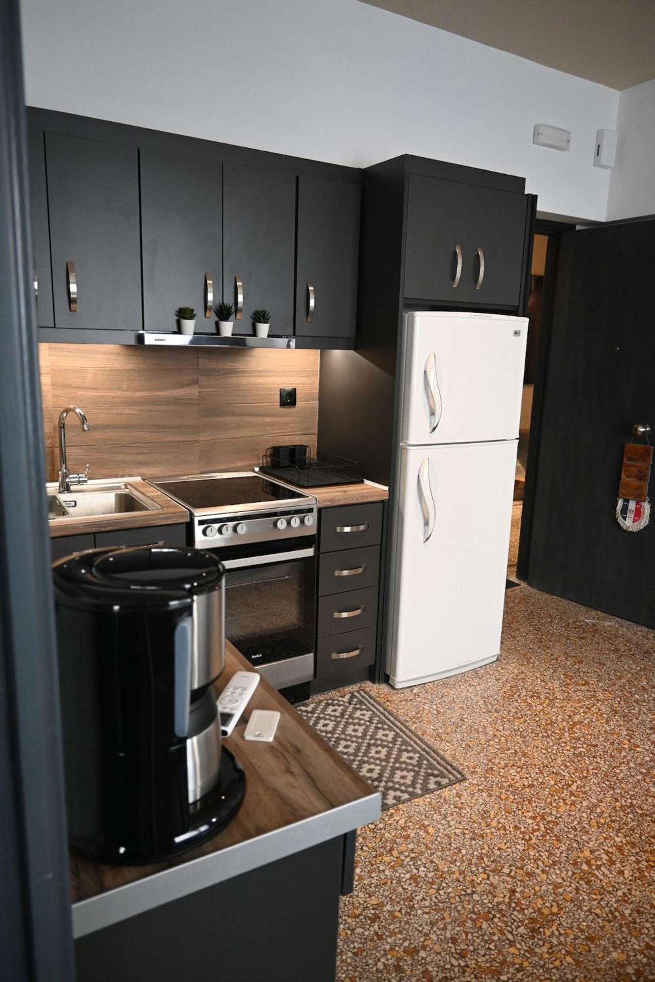 Haris 303 Apartment By Vpn Accomodation Atina Dış mekan fotoğraf